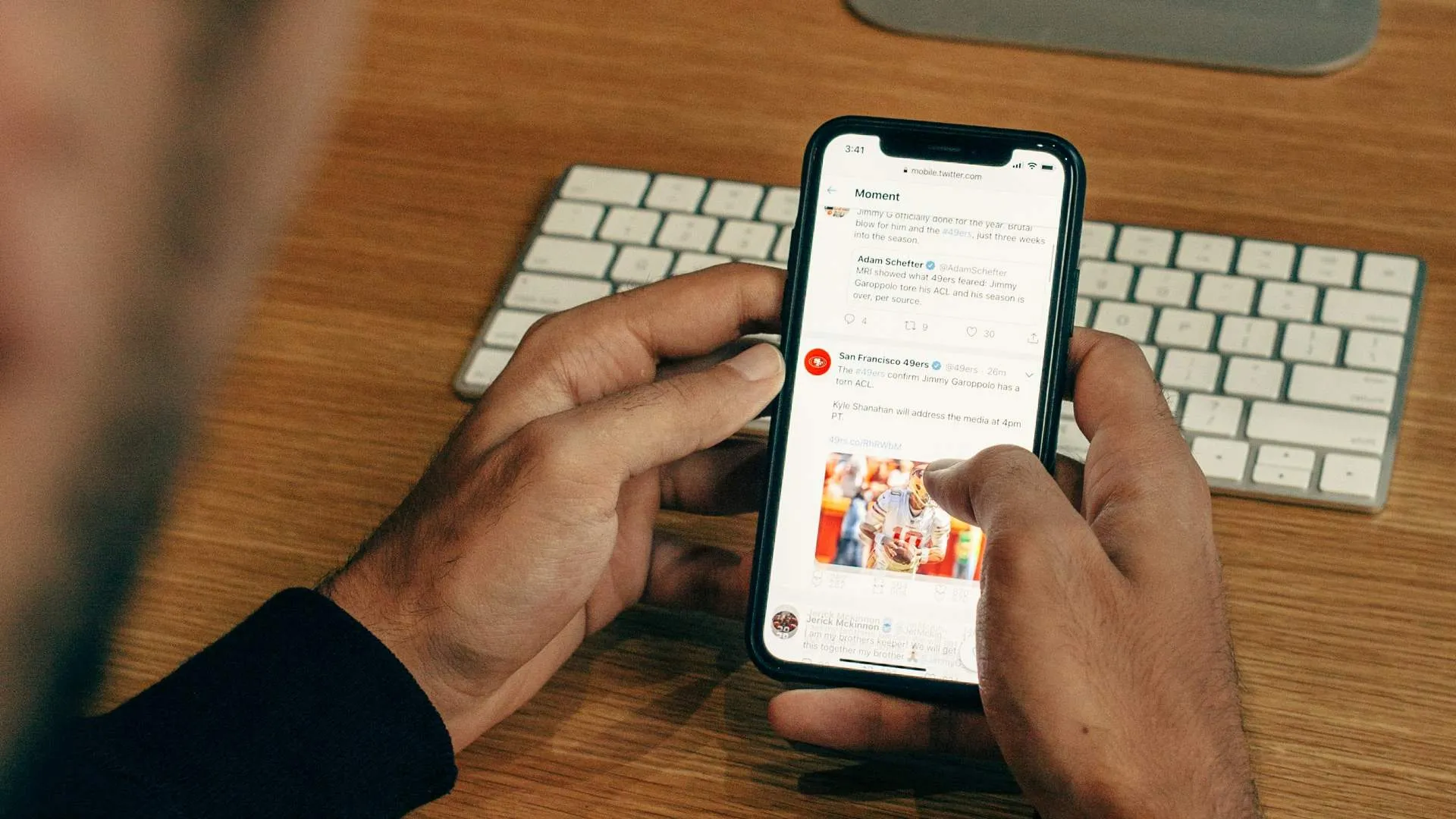 El dr. Alejandro Martín del Campo compartió algunos proyectos que abordan problemáticas urgentes