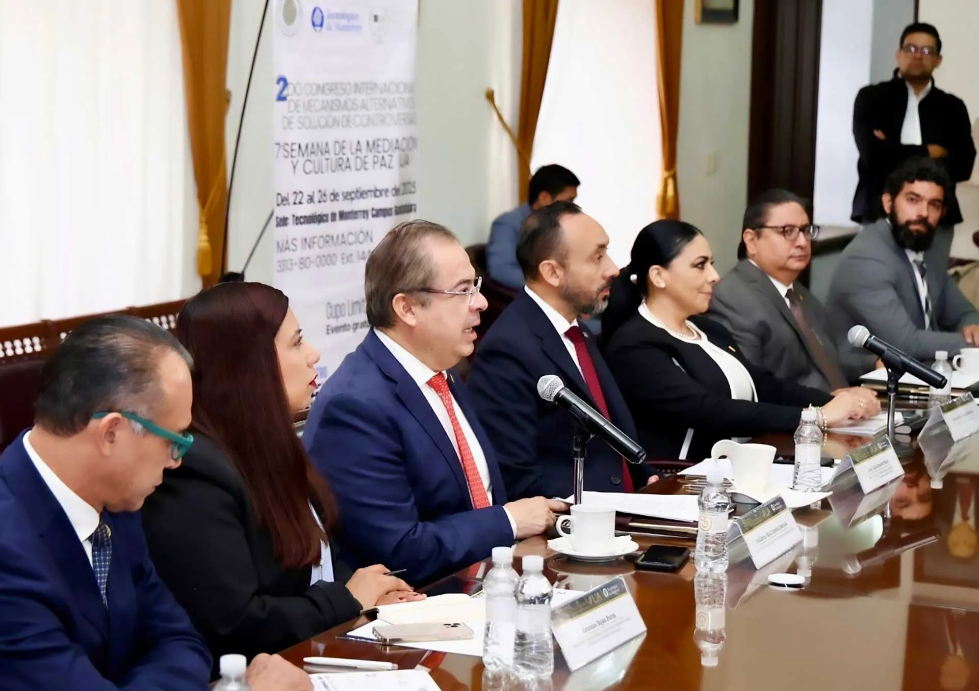 Convenio con Instituto de Justicia Alternativa de Jalisco para fomentar conocimiento de estudiantes de derecho del Tec Guadalajara.