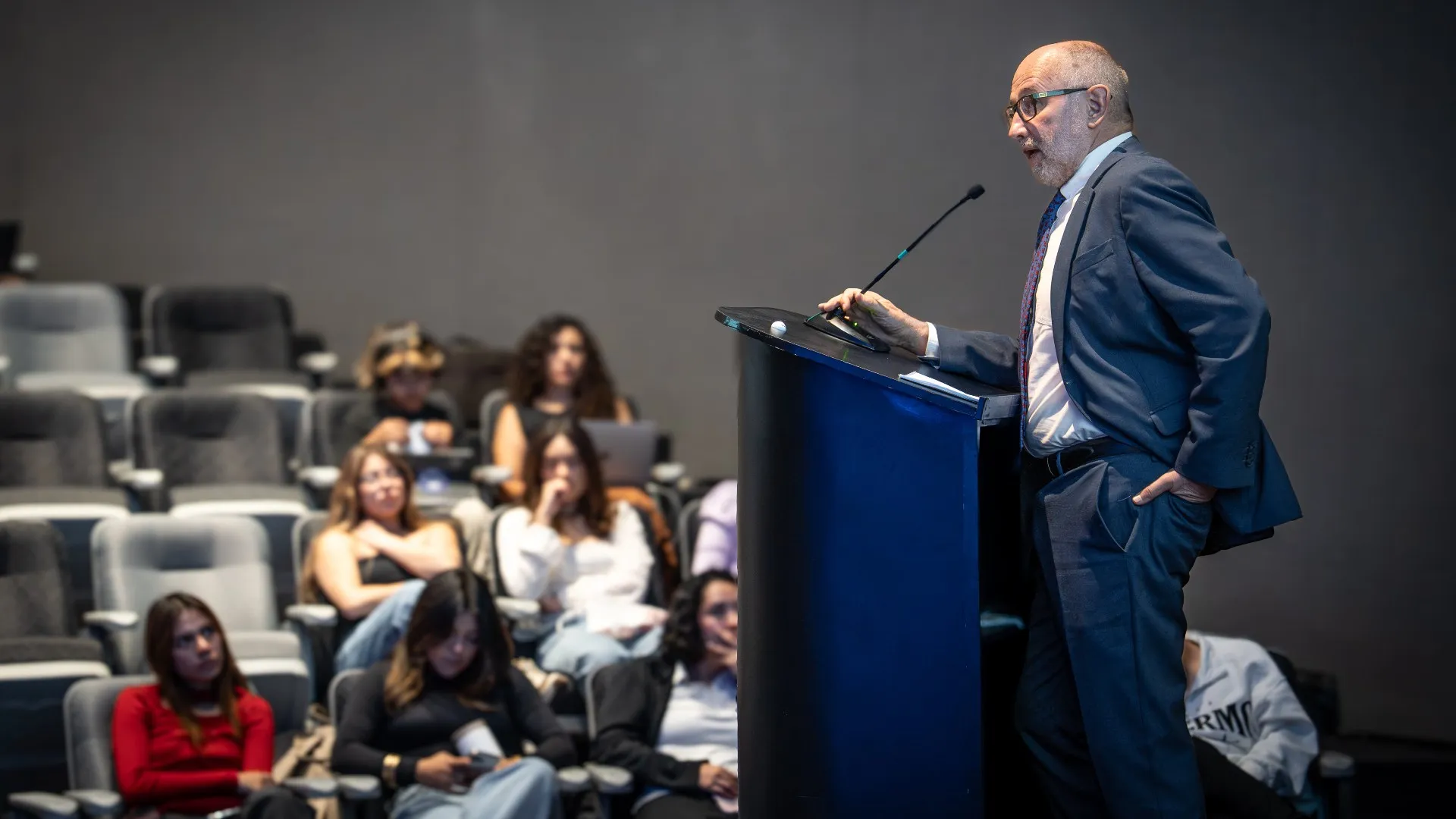 José Ramón Cossío, ofreció en el Tec campus Puebla la charla Hackeando la Sentencia: Metodología de Investigación para Juristas del Siglo 21