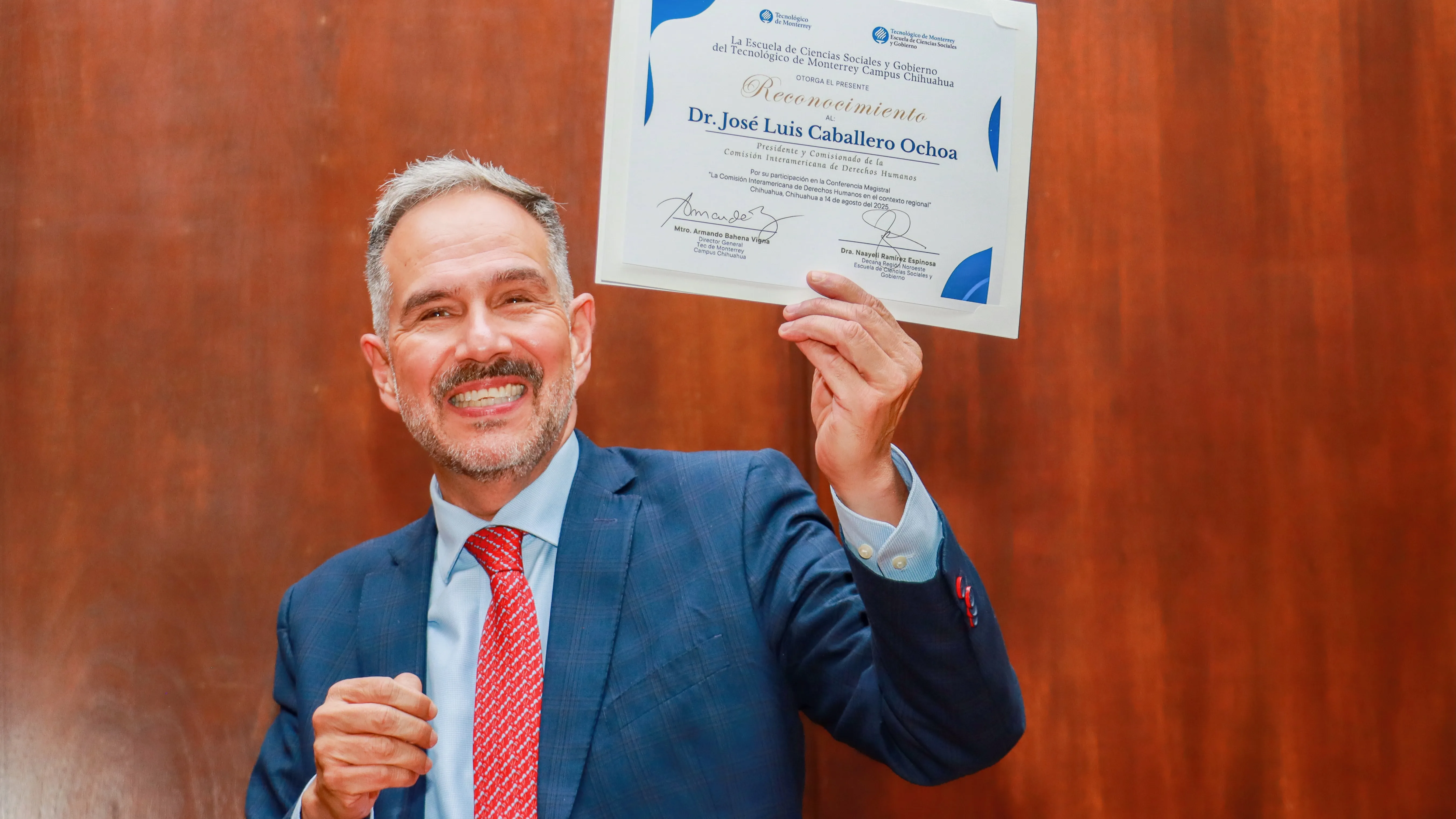 José Luis Caballero, presidente de la CIDH y EXATEC, dio una conferencia en el Tec campus Chihuahua sobre los derechos humanos en América.