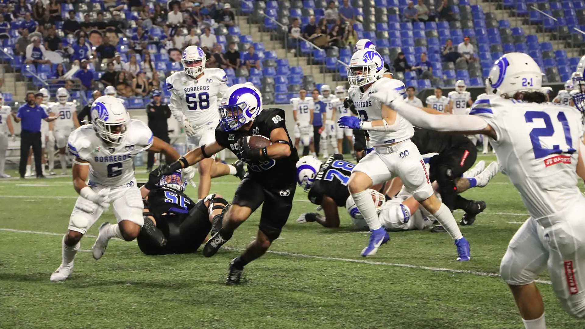 ¡Debut triunfal! Borregos MTY gana primero en casa