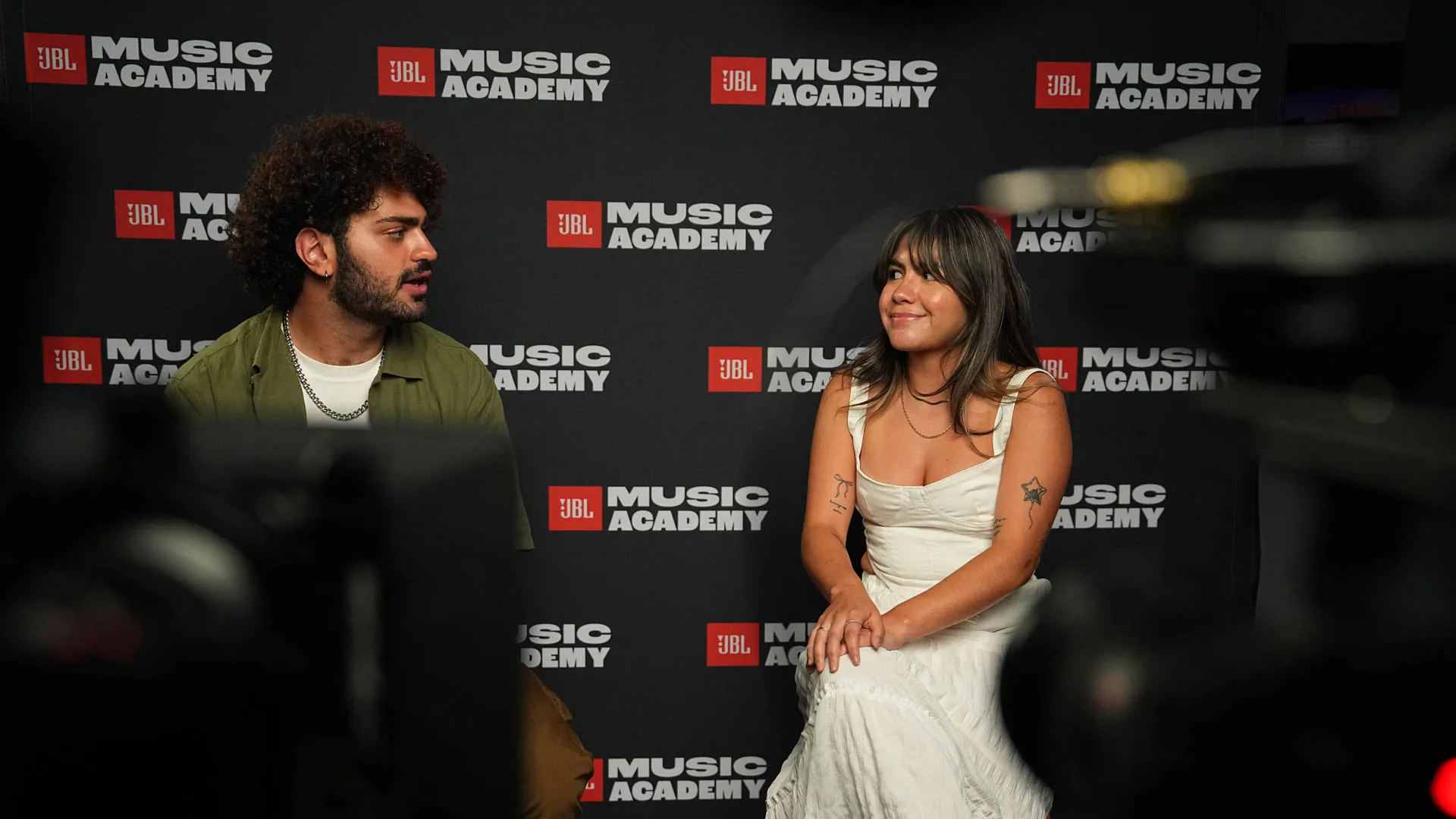 Egresada Tec participa en programa de mentoría musical JBL Music Academy