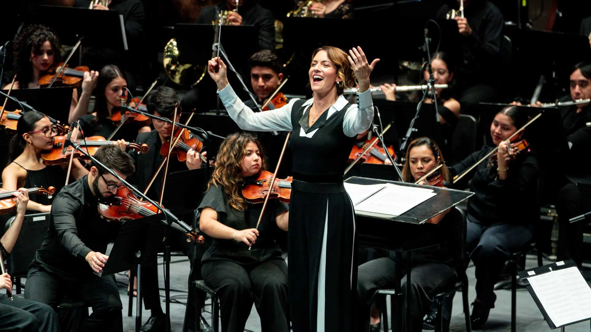Alondra de la Parra, Tec de Monterrey.
