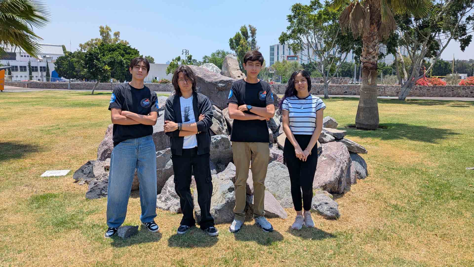 Foto grupal de los integrantes de AstroTec de PrepaTec Quer&eacute;taro.