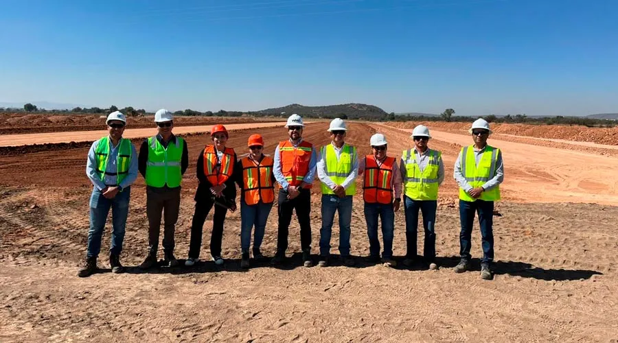 Luis Lugo Rodr&iacute;guez egresado de Comercio Internacional (LIN&acute;04), lidera el&nbsp;proyecto para la construcci&oacute;n de seis Centros de Datos en Quer&eacute;taro, como parte del Plan M&eacute;xico&nbsp; 