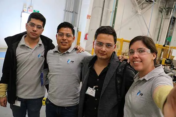 Equipo de alumnos en Semestre i Frigus Bohn