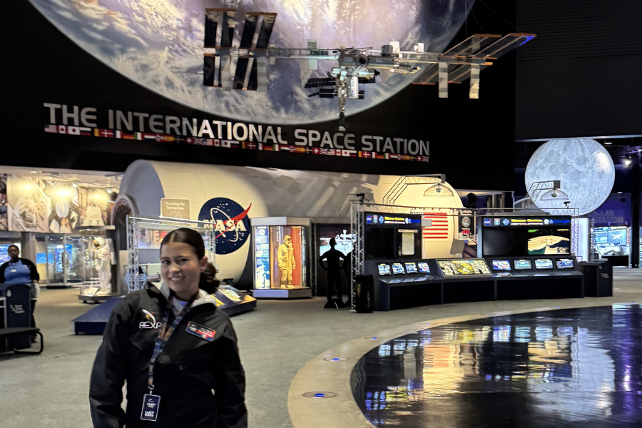 Jauregui durante su visita a la estación espacial internacional de la NASA. Foto: Natalia Jauregui.