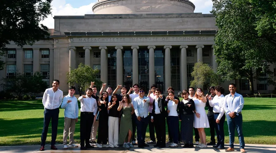 Estudiantes del Tec campus Quer&eacute;taro, fueron seleccionados para participar en el programa IASP 2025 de AEXA en colaboraci&oacute;n con la NASA.