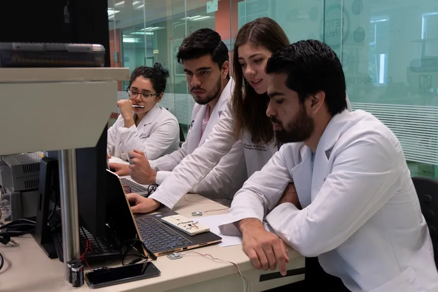 Crea y dona un dispositivo médico