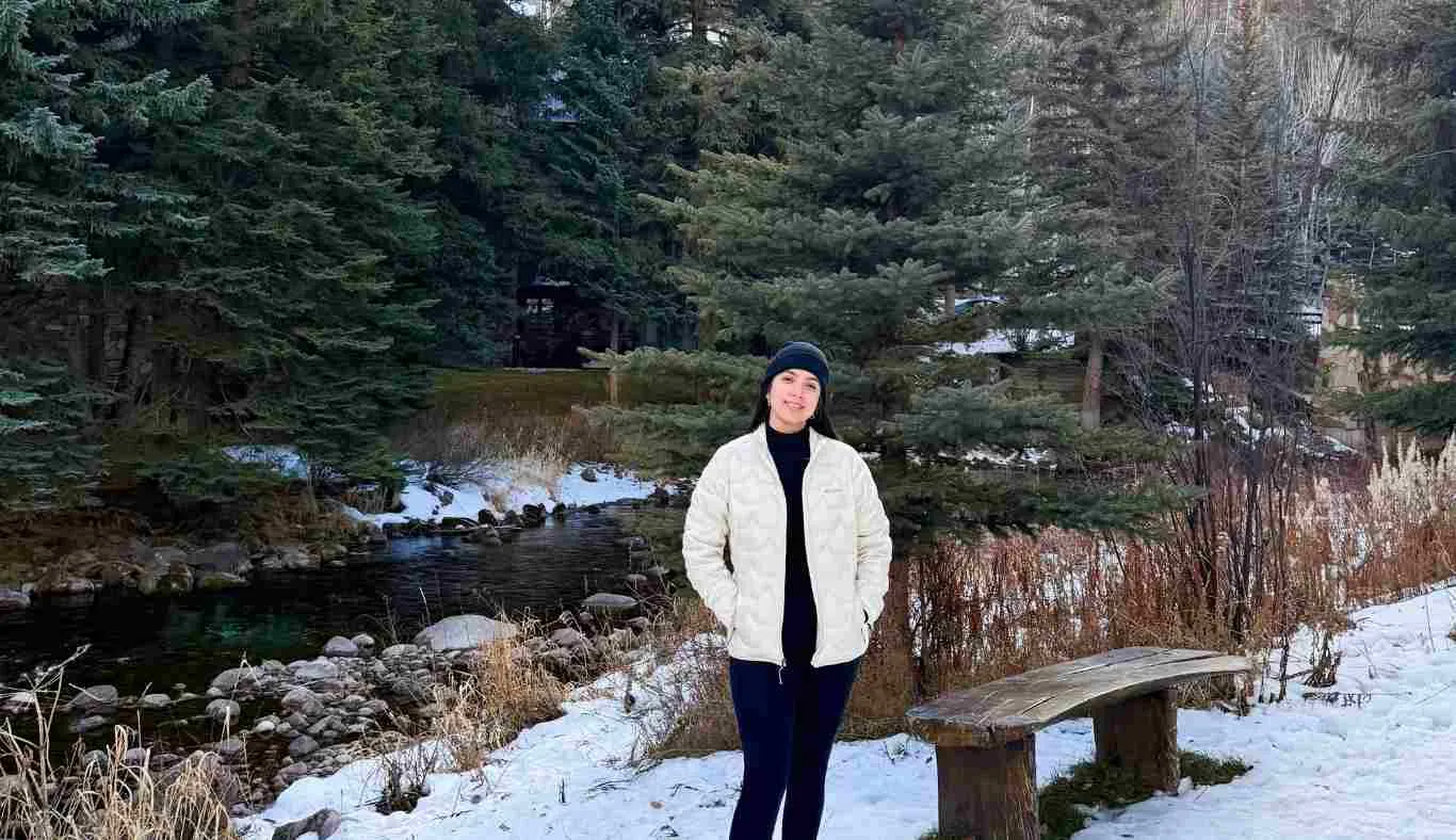 regina sanchez trabajando en el extranjero en proyectos de automatizacion