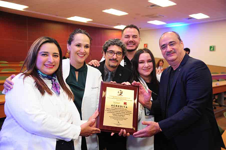 Acreditaci&oacute;n de medicina por la COMAEM, en el Tec Guadalajara.