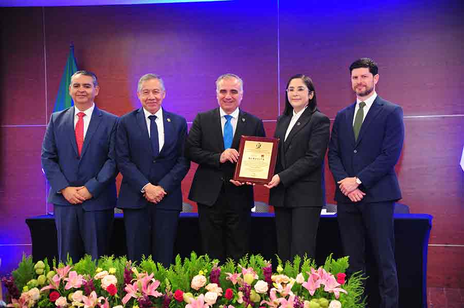 Acreditaci&oacute;n de medicina por la COMAEM, en el Tec Guadalajara.