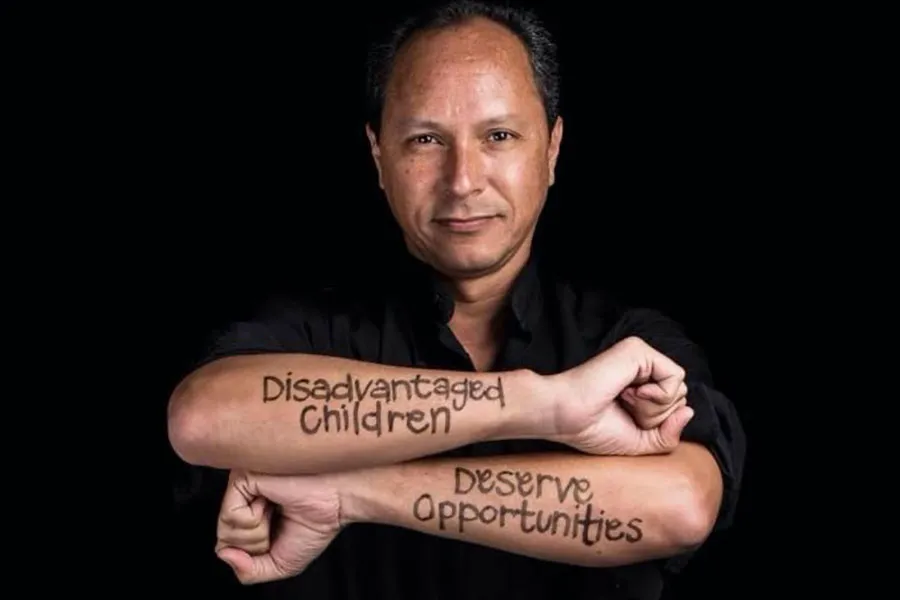 Alejandro Mart&iacute;nez