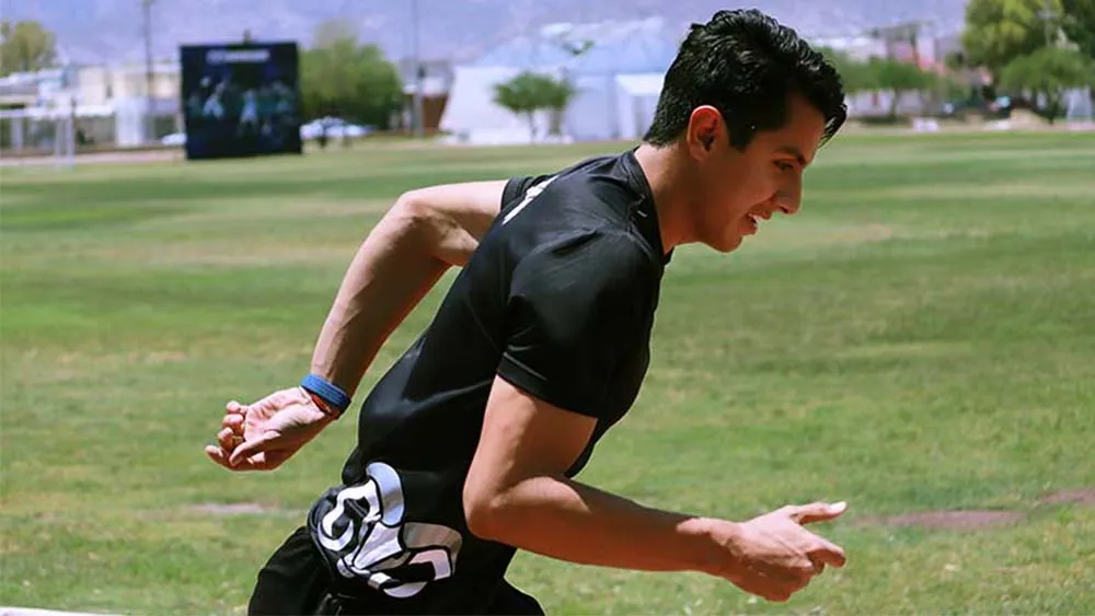 Alumno Tec se alista para competencia de Atletismo