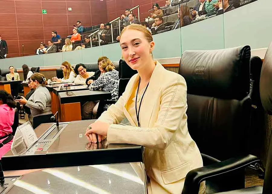 Alumna de Tec Guadalajara present&oacute; propuesta en el senado de la rep&uacute;blica.