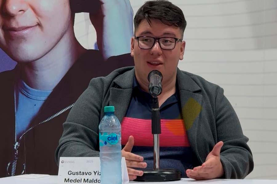 Autor de Tec Toluca comparte su cuento 'Perfecci&oacute;n' en la FIL MTY 2025