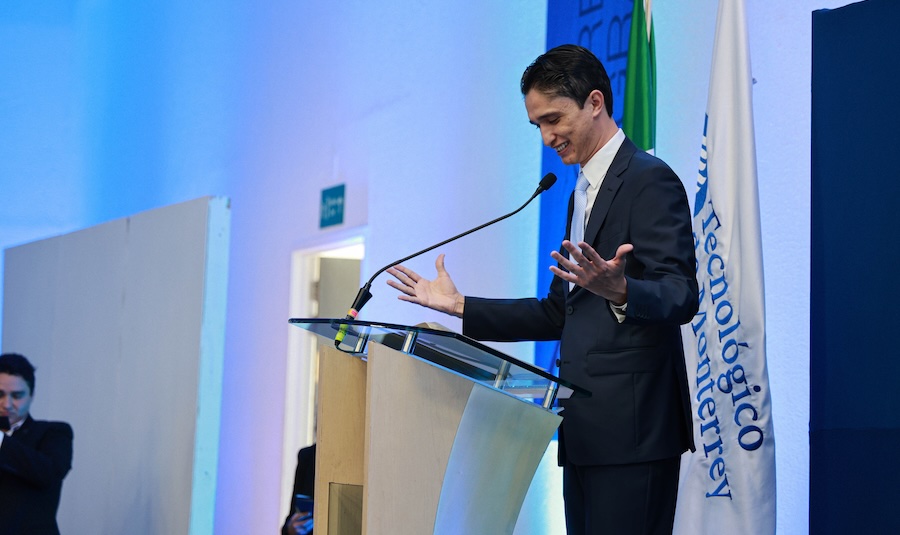 Ricardo es reci&eacute;n egresado en la licenciatura de emprendimiento por el Tec campus Quer&eacute;taro 