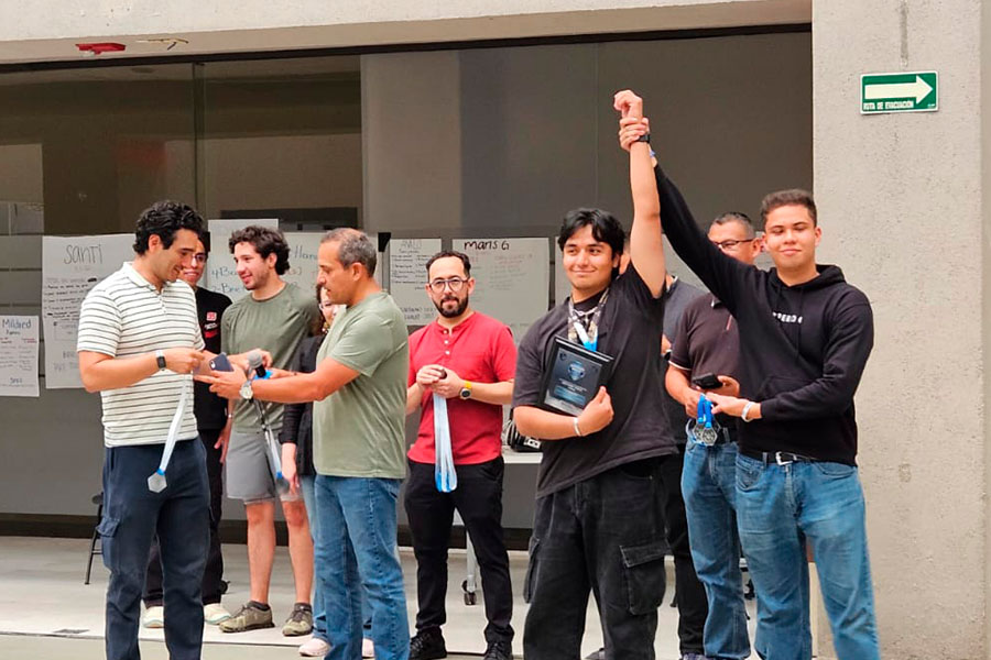 Alumnos de Tec Toluca destacan en Grand Prix de Mecatrónica Autónoma