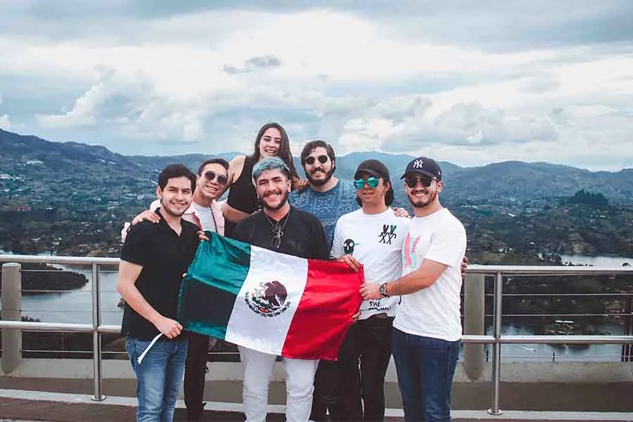 Banda musical de egresados Tec representa a M&eacute;xico en Colombia