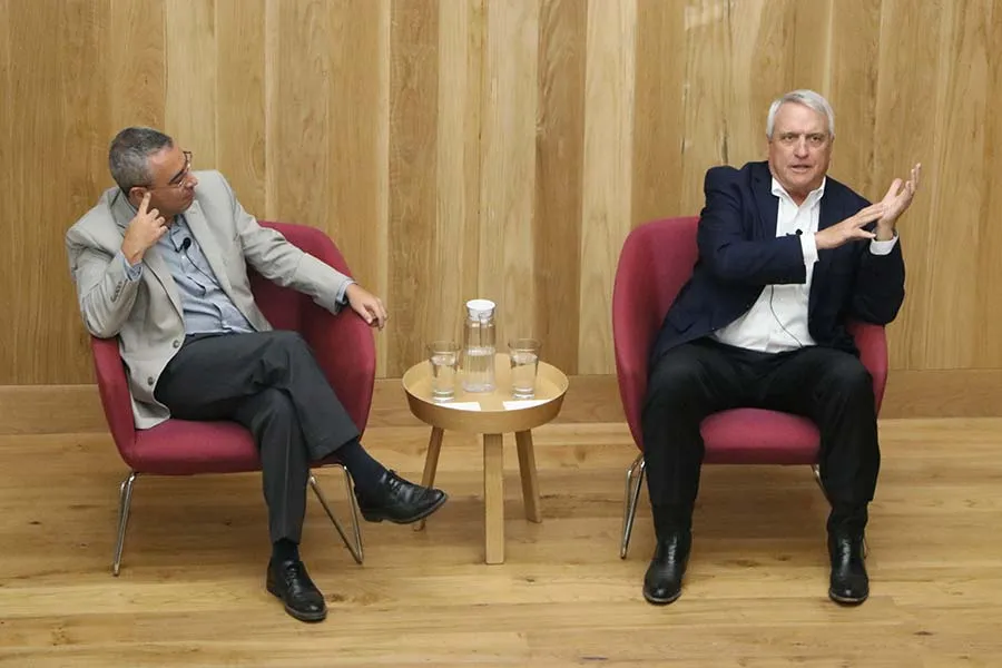 El ex mandatario tuvo un conversatorio con alumnos de la Escuela de Ingenier&iacute;a y Ciencias