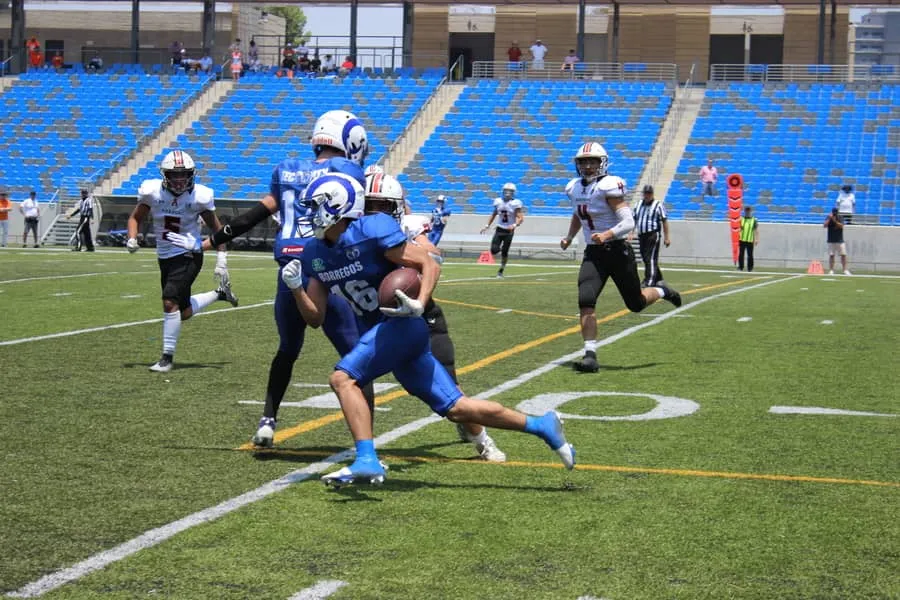 Borregos Monterrey de PrepaTec esperan ganar el campeonato en su primera temporada oficial de ONEFA.