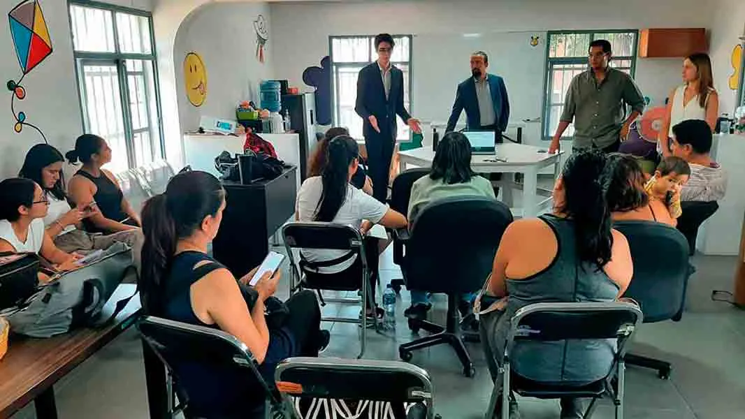 Asesor&iacute;a legar a emprendedoras, impatida en Colmenas de Zapopan por el Tec Guadalajara.