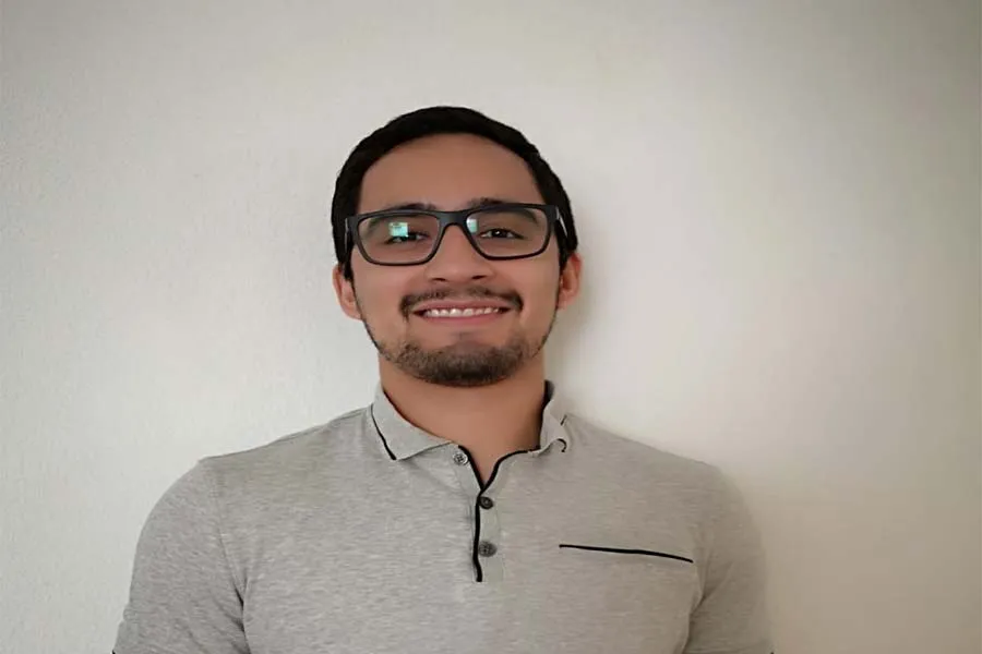 Alexis Salazar EXATEC egresado de la carrera de Creaci&oacute;n y Desarrollo de Negocios