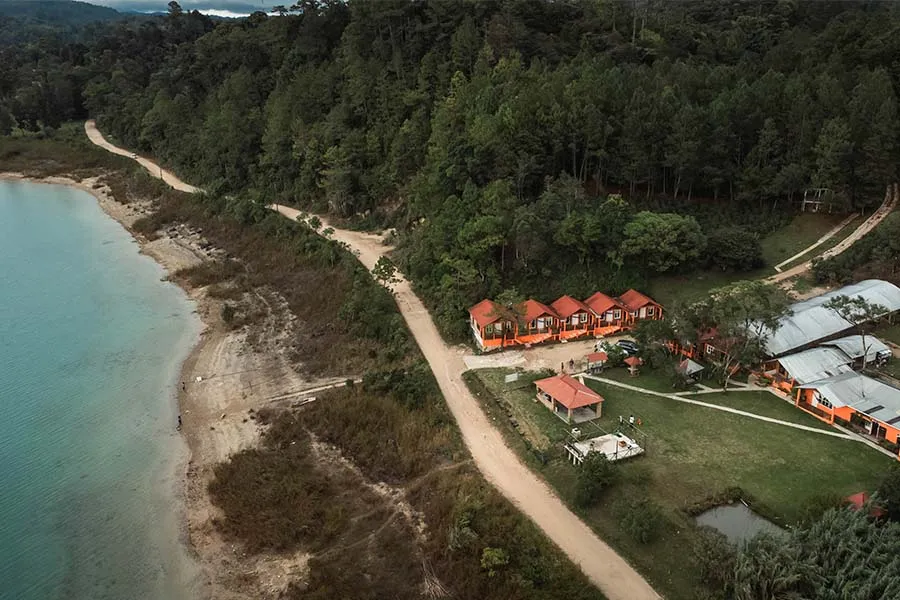 caba&ntilde;as del lago