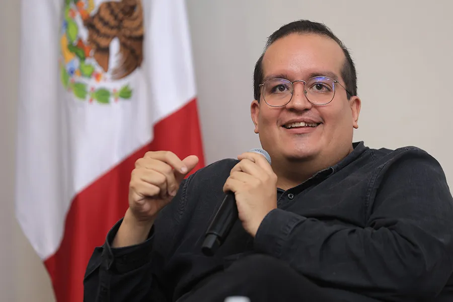 Carlos Brown, director de programas en Oxfan México, en el Encuentro Nacional de Economistas 2025.