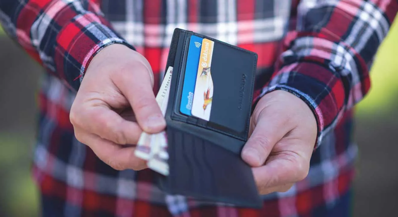 Cartera con tarjetas de crédito