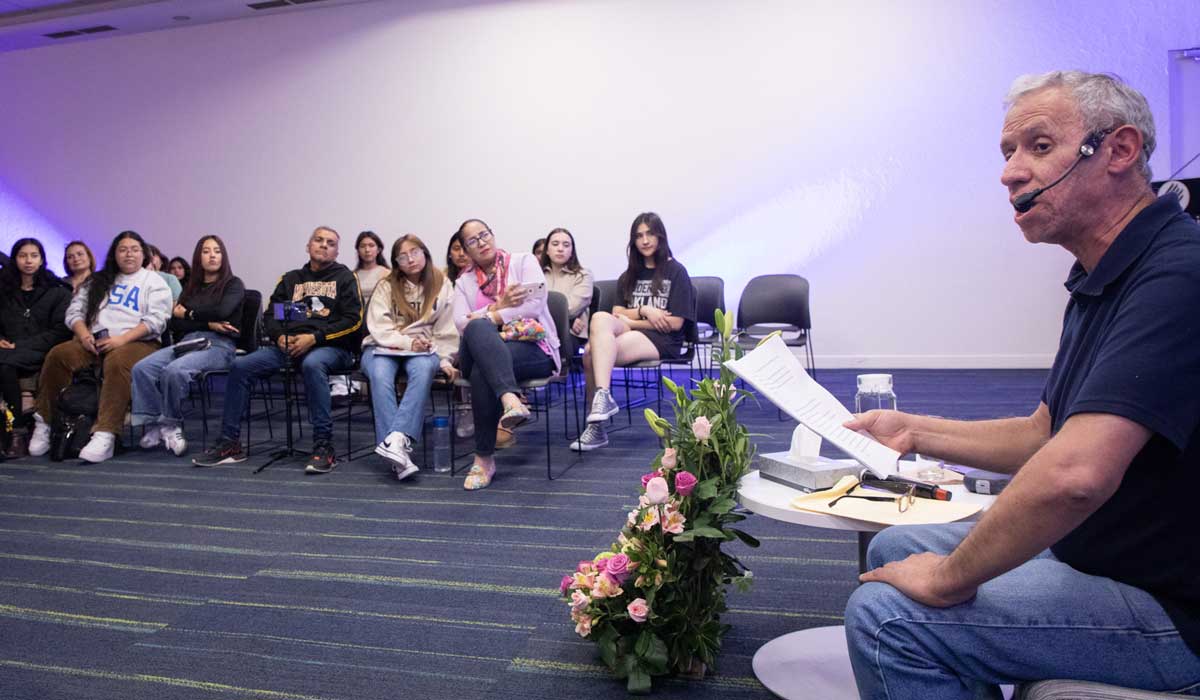 Antonio Malpica durante Enlace Literario