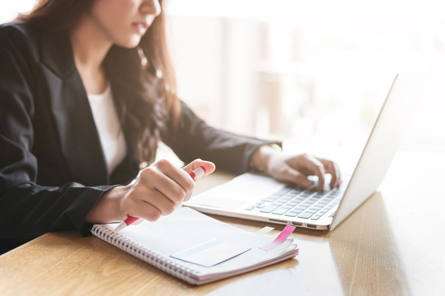 Puedes certificarte de manera gratuita en 100 cursos de edX.