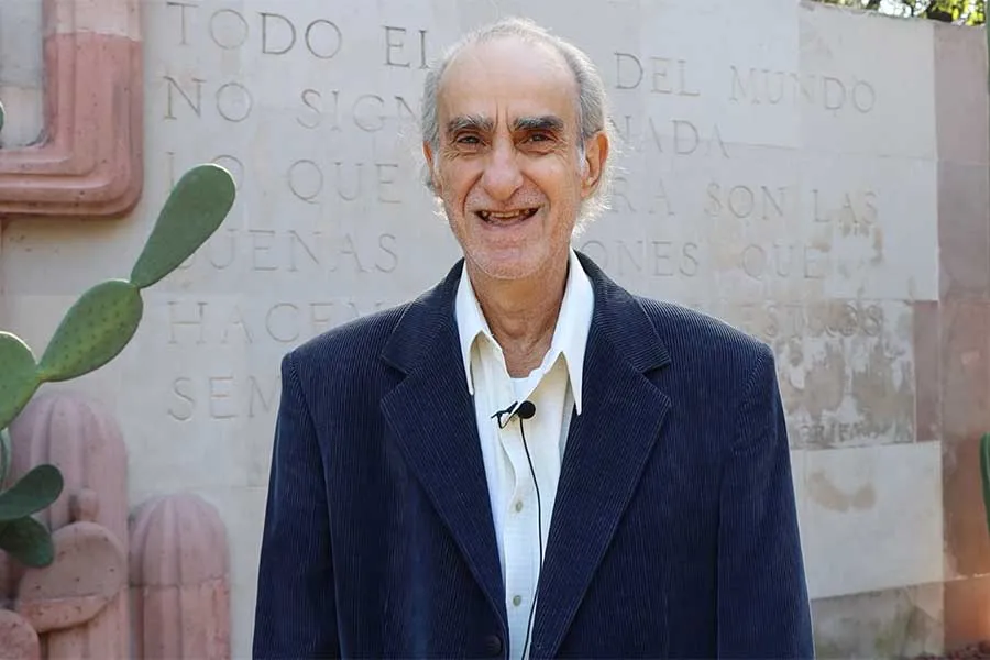 Actualmente el docente imparte la clase &lsquo;Los mitos que nos habitan&rsquo; en el Departamento de Filosof&iacute;a y &Eacute;tica.