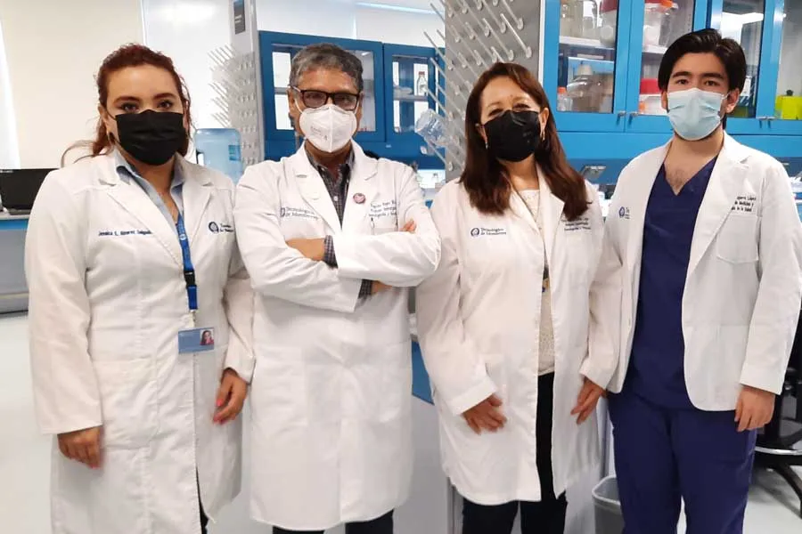 Equipo de investigadores que buscan entender cómo se desarrolla el cáncer de cérvix.