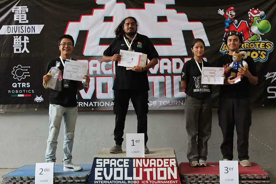 Doble podio para alumnos Tec en torneo internacional de robots