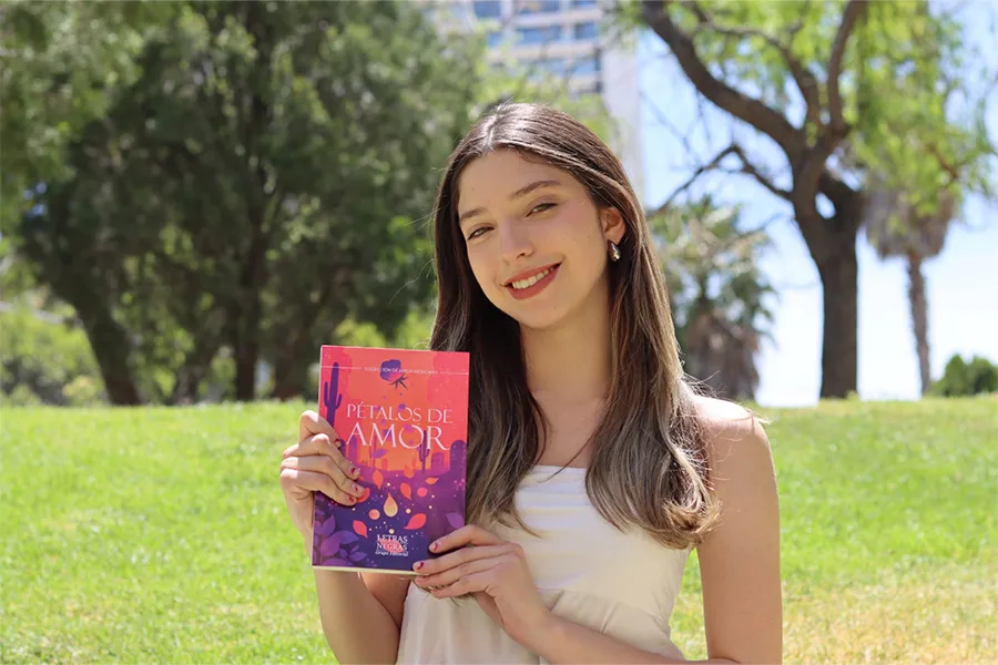 estudiante-potosina-debuta-literatura