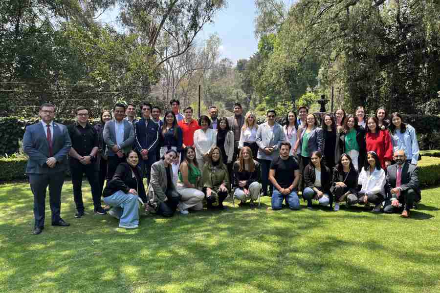 Visita a la Embajada de Colombia en México