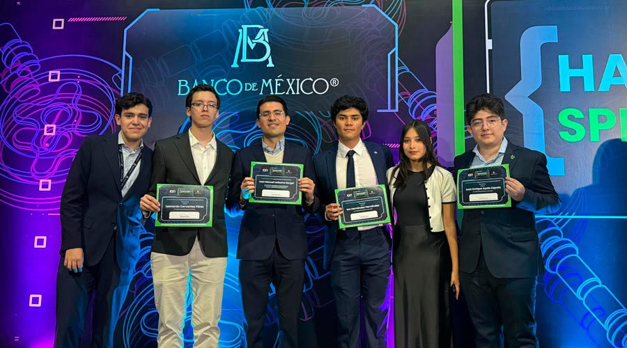Estudiantes de Tec campus Quer&eacute;taro, resultaron finalistas en Hackathon realizado por el Banco de M&eacute;xico.