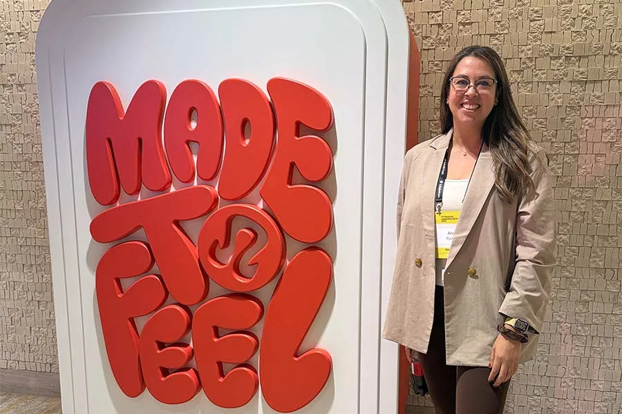 Ana Isabel desempe&ntilde;&aacute;ndose como store m&aacute;nager 