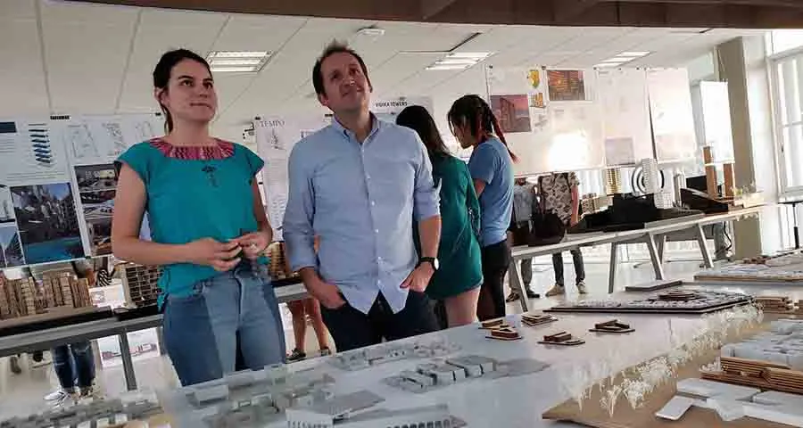 El Tec campus Querétaro coordina un plan regenerativo para mejorar las condiciones insalubres del río que cruza la capital del Estado.