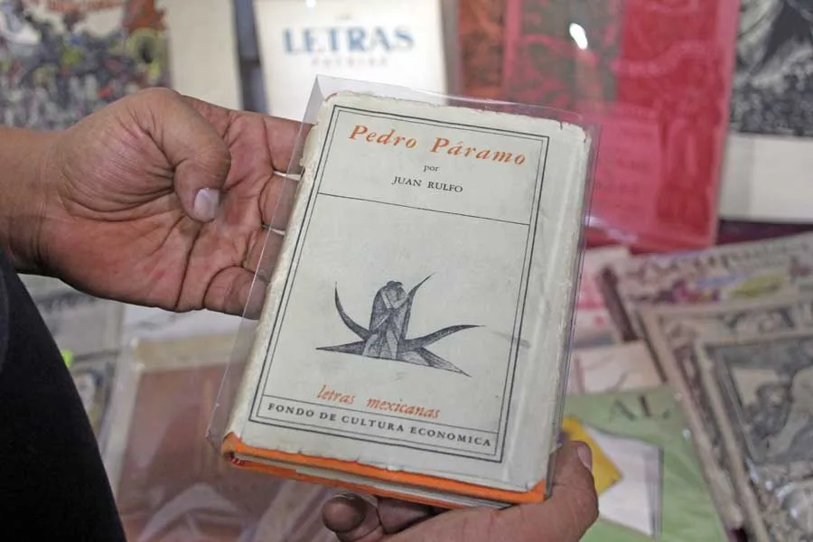 En la FIL Monterrey 2023 se pueden encontrar primeras ediciones de autores mexicanos como Pedro P&aacute;ramo de Juan Rulfo (foto).