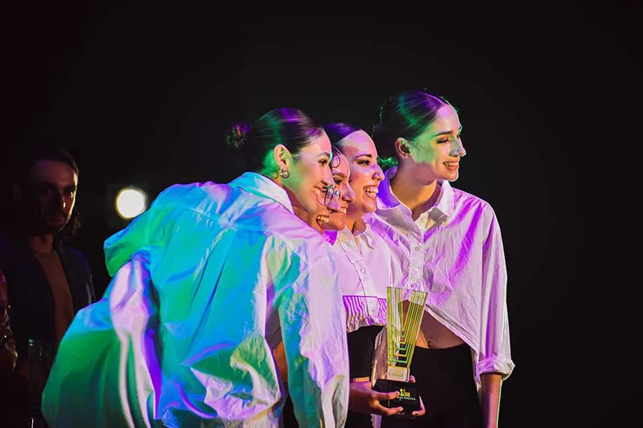 El jurado evaluó a los participantes para entregar tres premios en dos categorías.