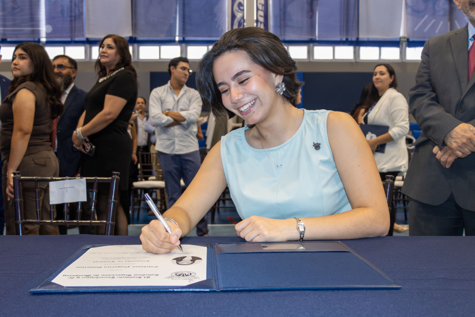 Estefan&iacute;a Nogueira EXATEC de Finanzas