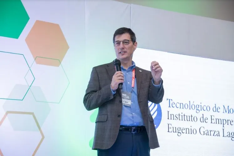 Hugo Garza, director del Instituto de Emprendimiento Eugenio Garza Lag&uuml;era, del Tec de Monterrey.