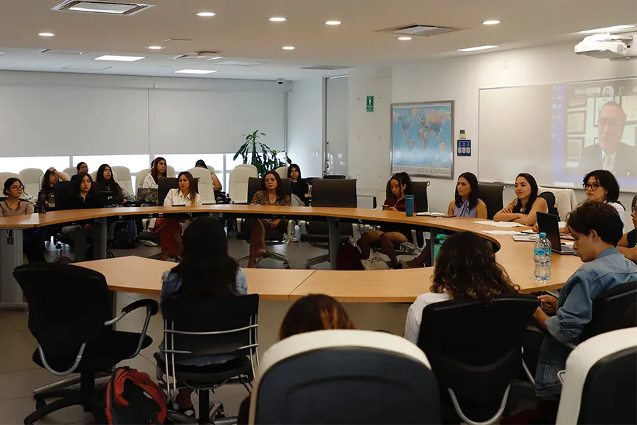 El evento paralelo oficial de la ONU, IA ética liderada por mujeres, se llevó a cabo en la Sala de Negociación y Resolución de Conflictos Internacionales del Tec campus Estado de México.
