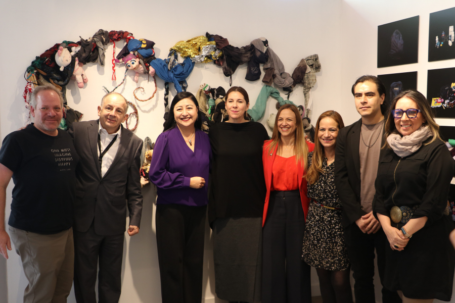 Autoridades del Tec de Monterrey durante la inauguraci&oacute;n de la exposici&oacute;n Migrantes. Una historia de dos corazones en campus Ciudad de M&eacute;xico.