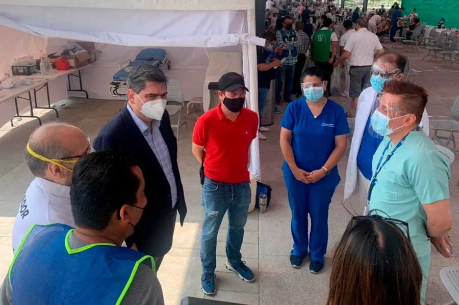 vacunaci&oacute;n contra el COVID-19 en el campus Monterrey