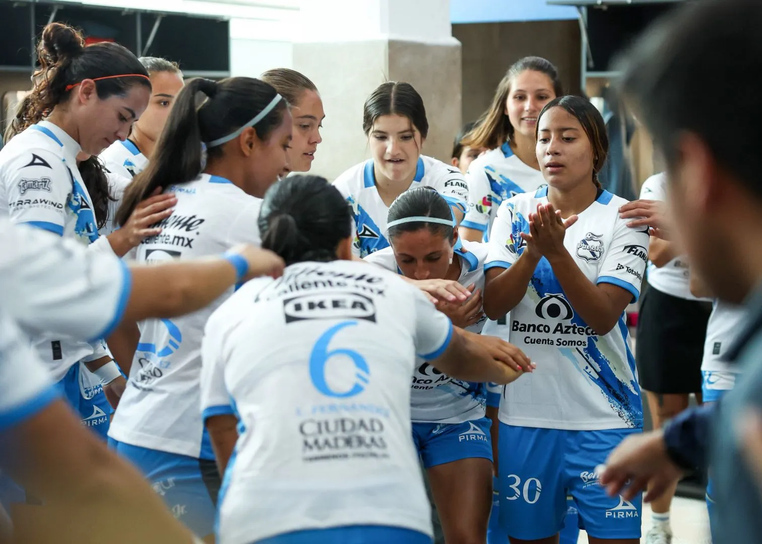 Club Puebla Femenil en vestidores previo a partido