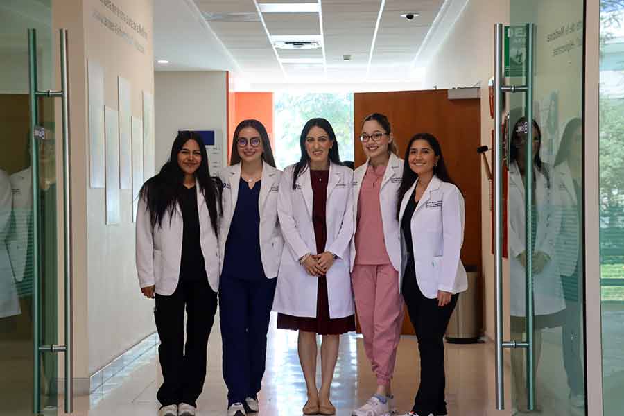 Invesitigación en nutrición sobre niños con parálisis, realizada por equipo de alumnas del Tec Guadalajara.
