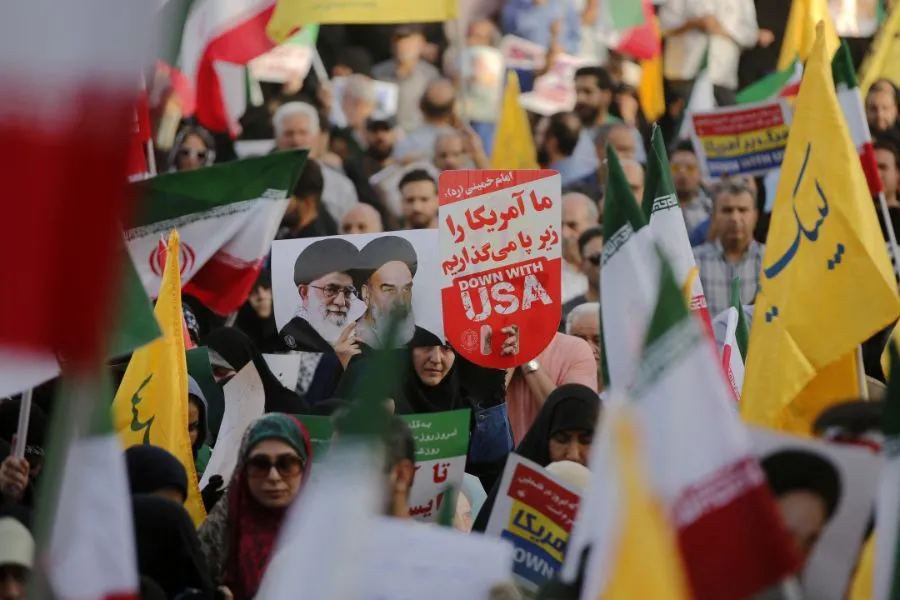 Celebración cese al fuego en Irán